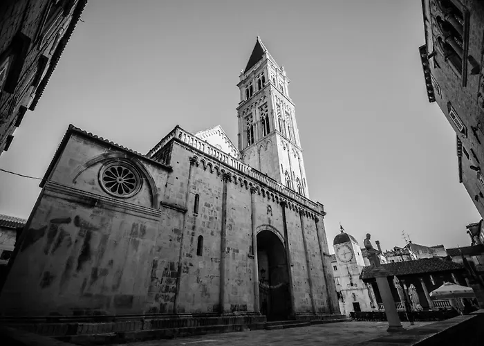 Lea * Trogir