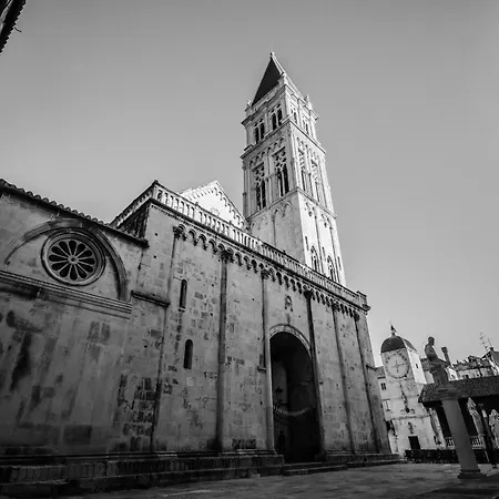 Lea * Trogir